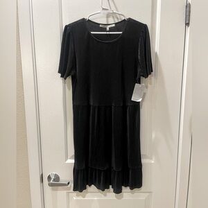 NEW…Collective Concepts Black Rib Patterned Dress